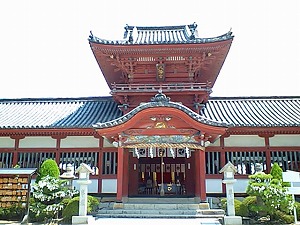 伊佐爾波神社正面.jpg